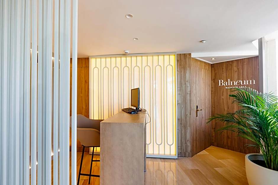 VIVA Golf Adults Only 18+