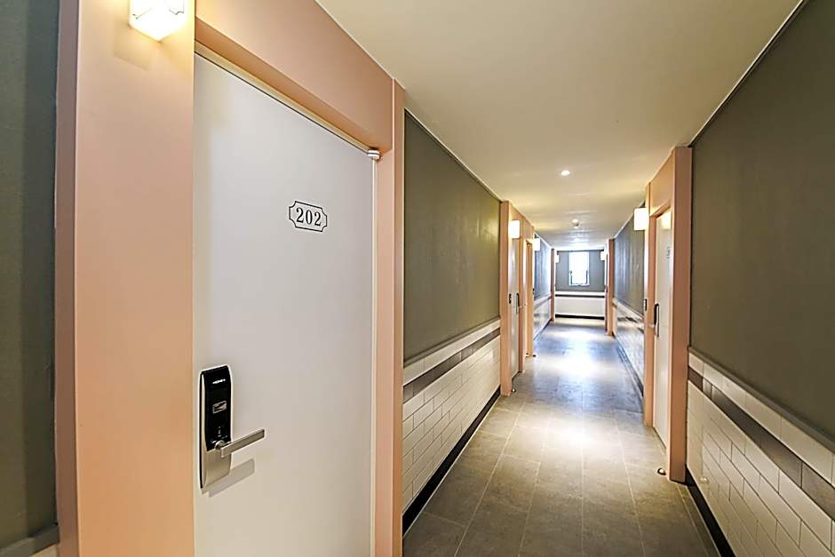 hotel box
