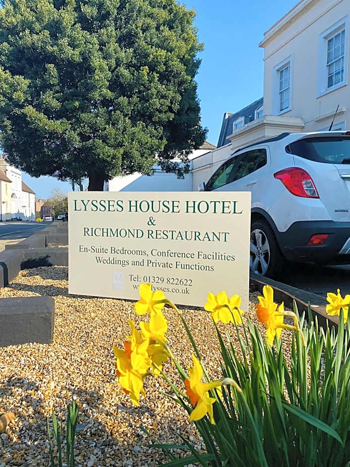 Lysses House Hotel