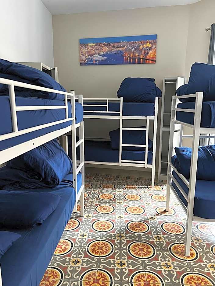 Bookarest Hostel Malta