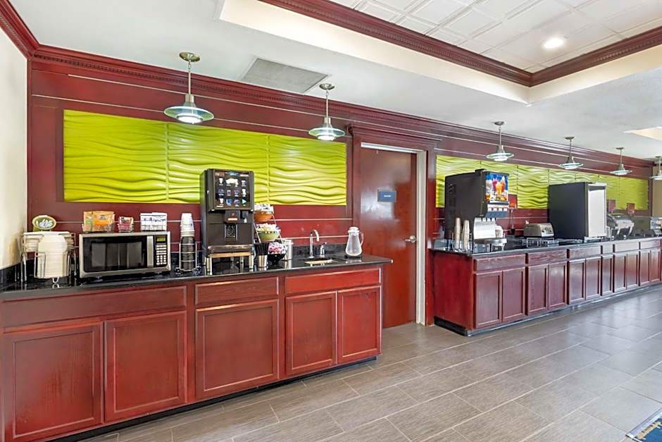 Best Western Plus Pratt