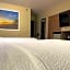 Days Inn & Suites by Wyndham Kaukauna WI