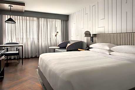 King Room - Hearing Accessible