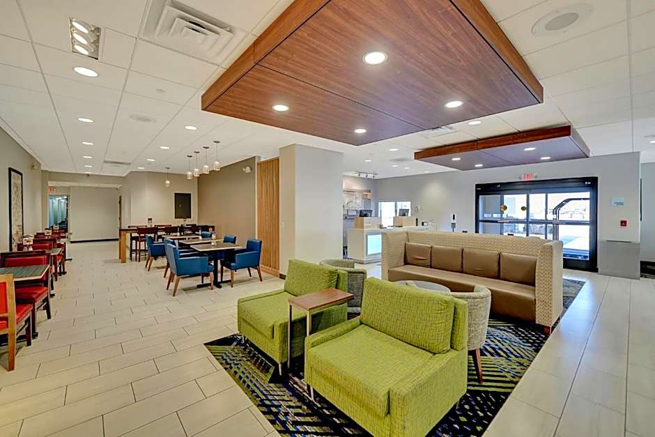 Holiday Inn Express Hotel & Suites Beatrice By IHG