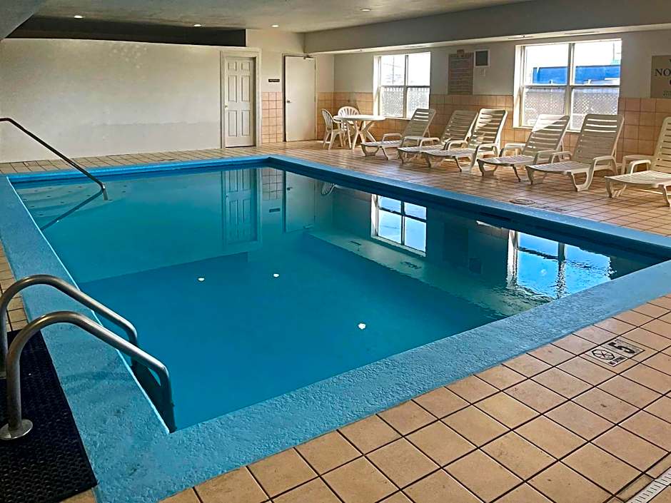 Quality Inn & Suites Cincinnati Sharonville