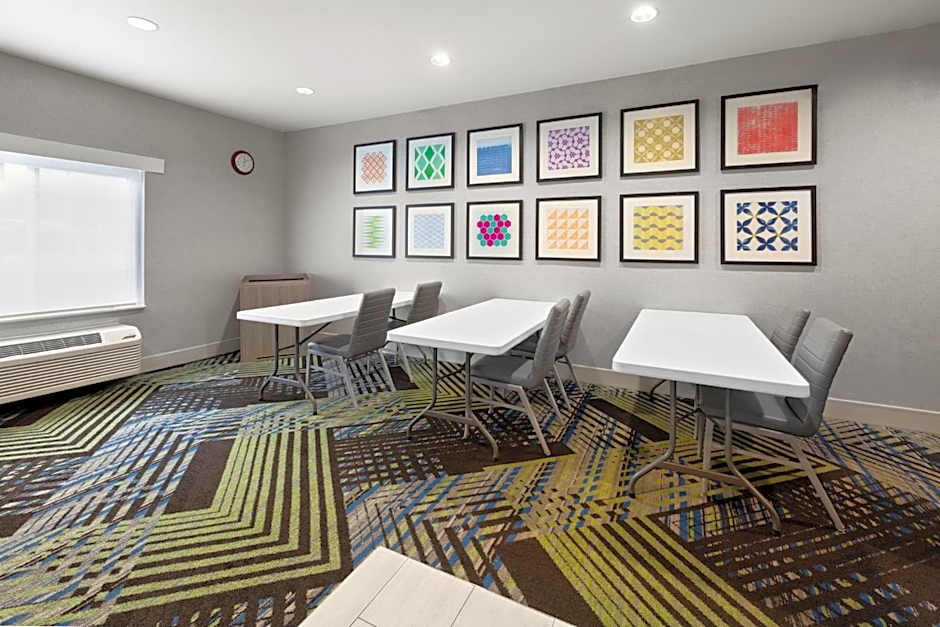 Holiday Inn Express Hotel & Suites Acme-Traverse City By IHG