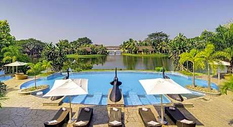 The Zuri Kumarakom - Kerala Resort & Spa