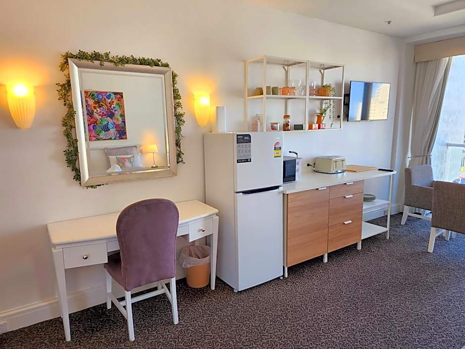 Deluxe Private Apartment and Studio - Ocean Views