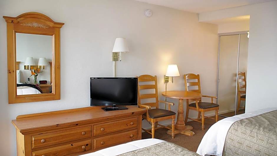 San Simeon Lodge