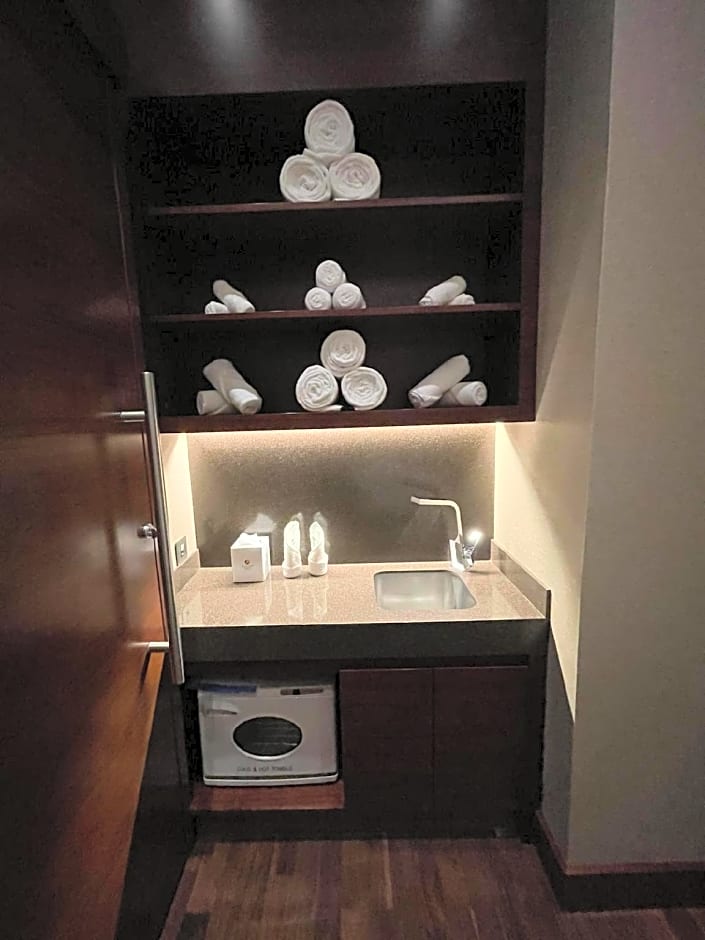 Bahrain Airport Hotel