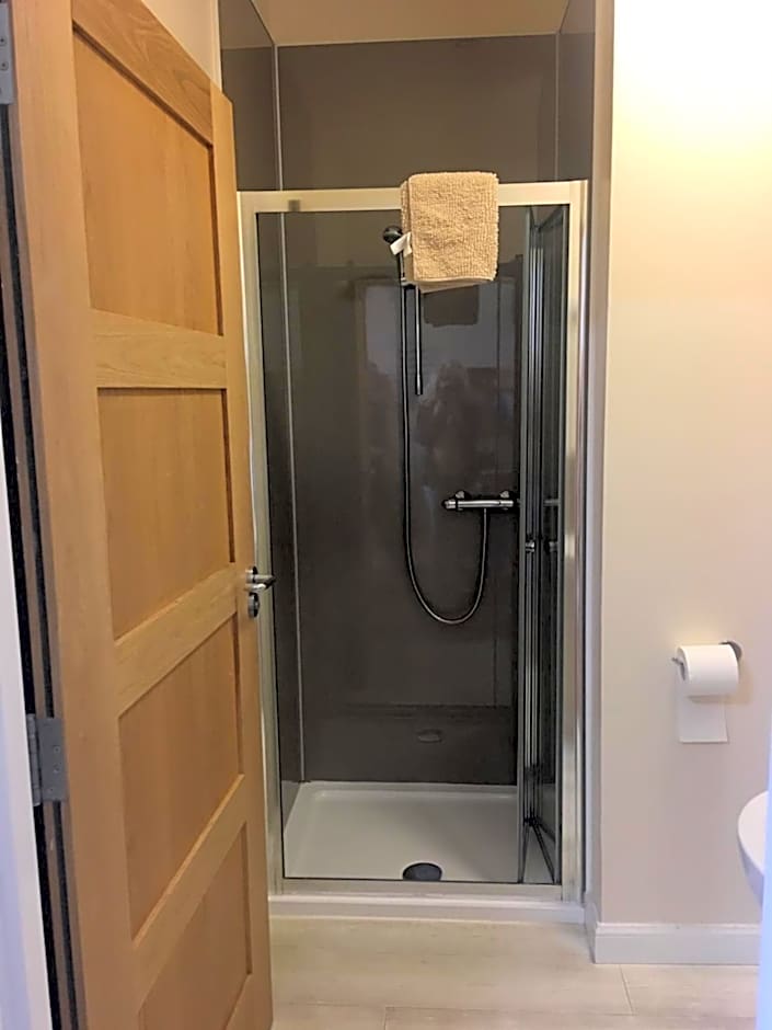 1 Lochness Rooms&Hostel