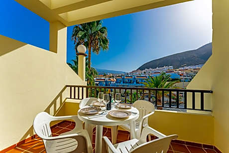 Klayman Olivina Aparthotel