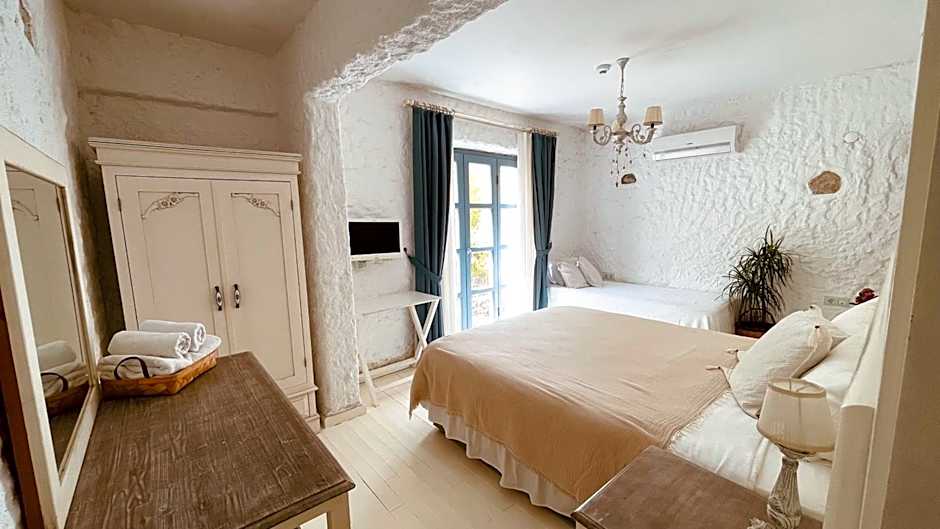 Mina Otel by Adda Alaçatı