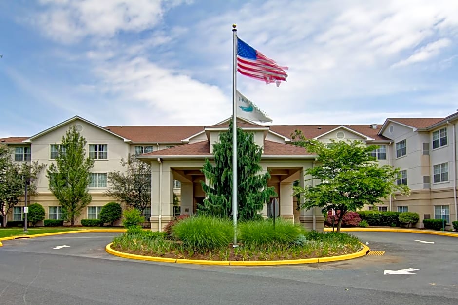 Homewood Suites by Hilton Newark-Cranford