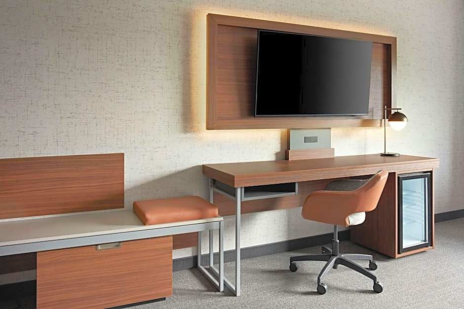 Courtyard by Marriott Hamilton