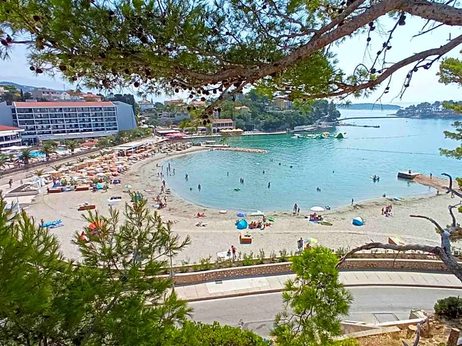 Foto 1 daripada 50 — Sobe Ruža