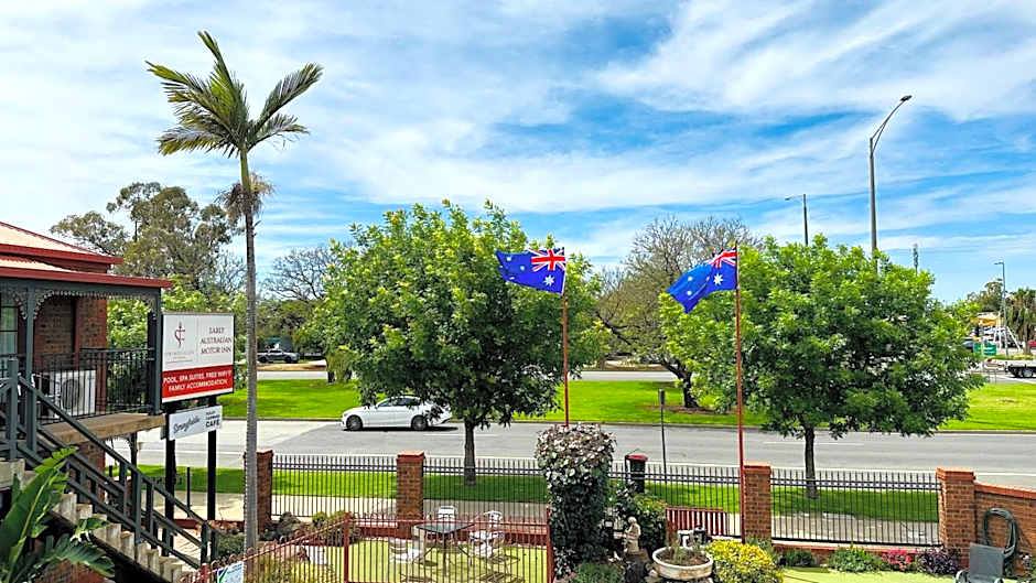 Early Australian Motor Inn