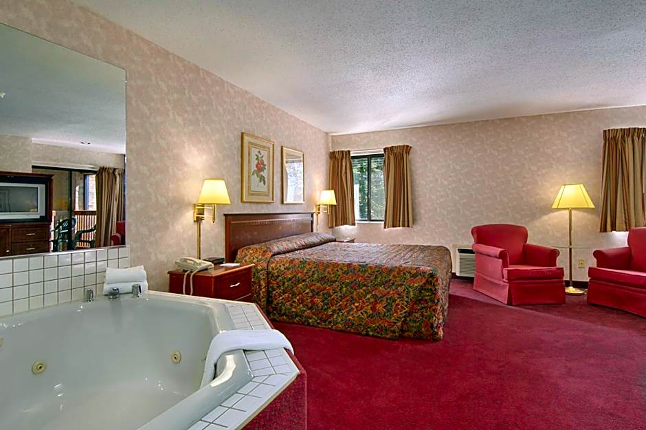 Baymont by Wyndham Muskegon