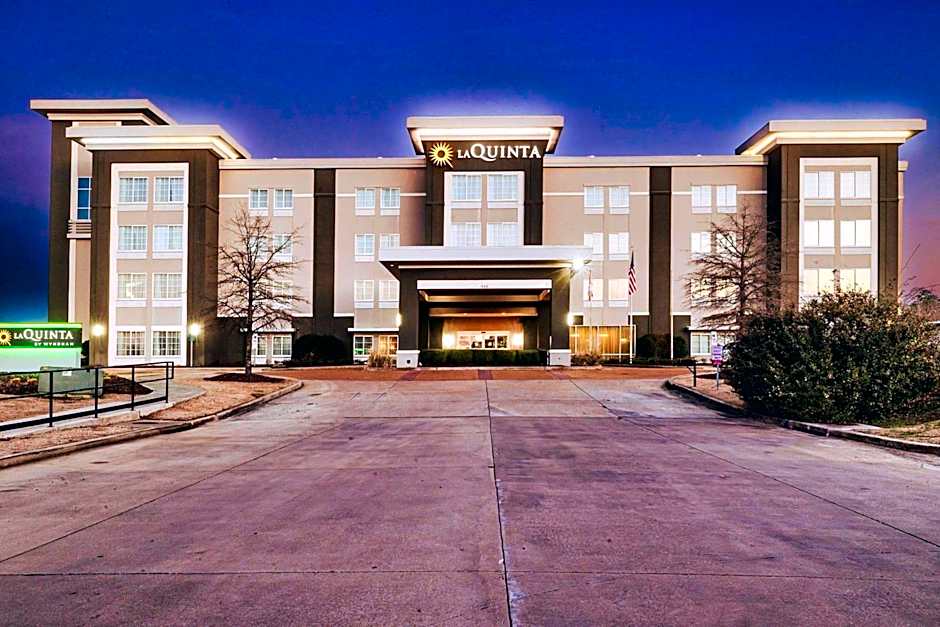 La Quinta Inn & Suites by Wyndham Starkville