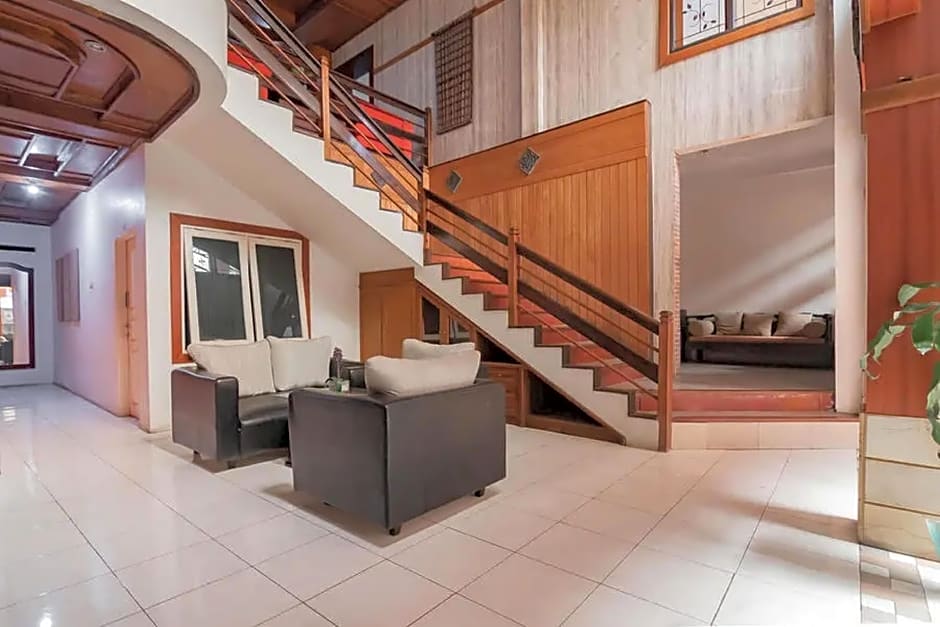 RedDoorz @ Arwiga Hotel near RS Hasan Sadikin Bandung