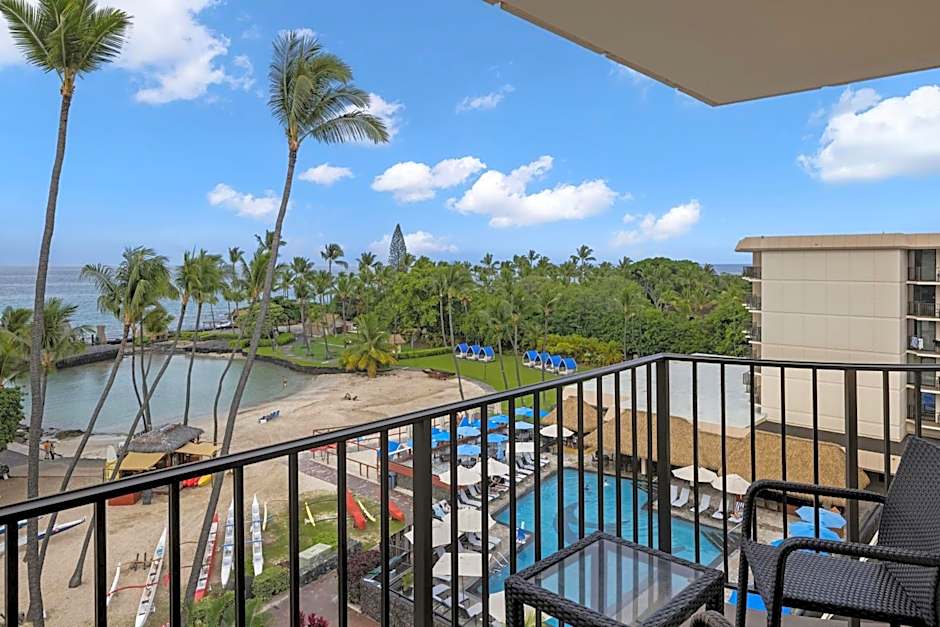 Courtyard by Marriott King Kamehameha's Kona Beach Hotel