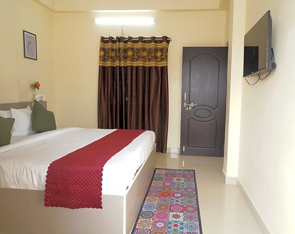 HOTEL ROYAL SUITES AND ROOMS