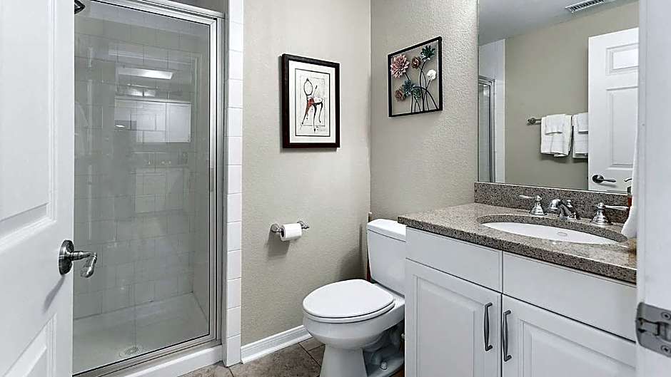 Lake Travis Stunning Waterfront, Sunset & Pool Views, Pet Friendly, Boat Ramp, Lago Vista, Texas