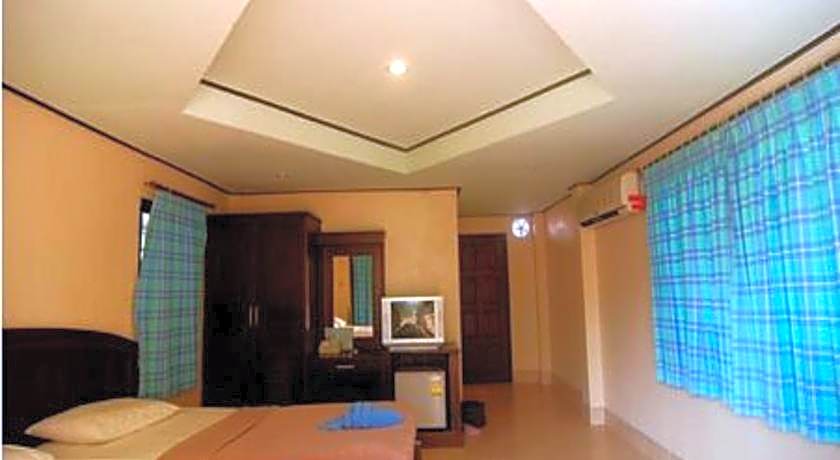 Lanta Bee Garden Bungalows