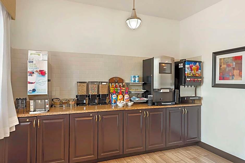 Best Western Plus Eagleridge Inn & Suites