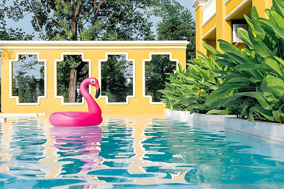 ROYAL PINEAPPLE HOTEL l a welcome to wealth and good fortune
