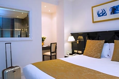 PRIVILEGE room