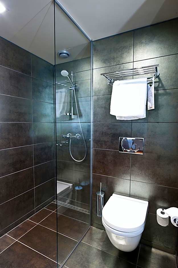 Home Hotel Folketeateret