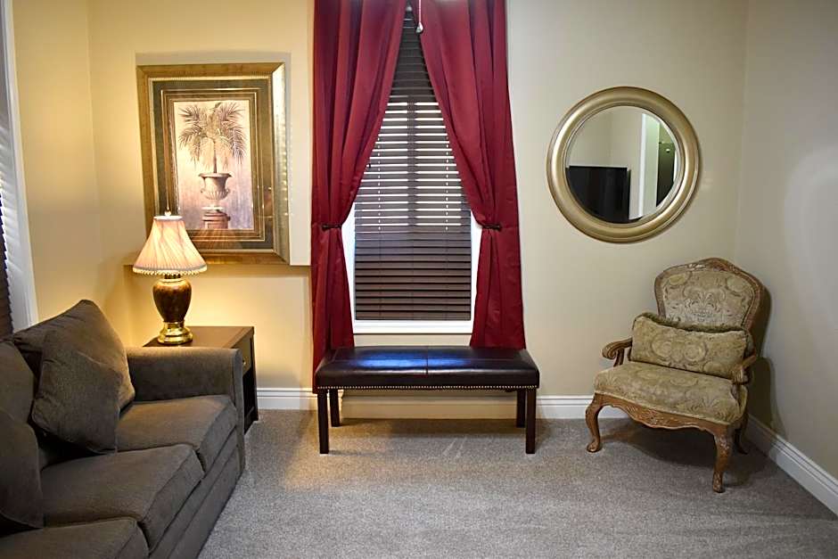 Silver Horseshoe Inn