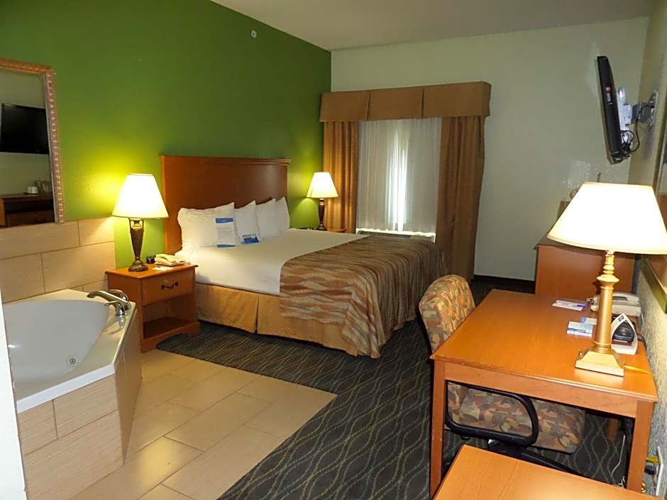 Baymont by Wyndham Pearsall