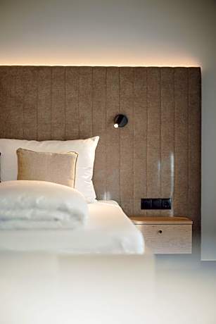 Suite with Garden View