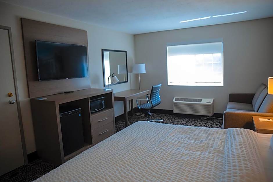 Clarion Pointe Indianapolis Airport