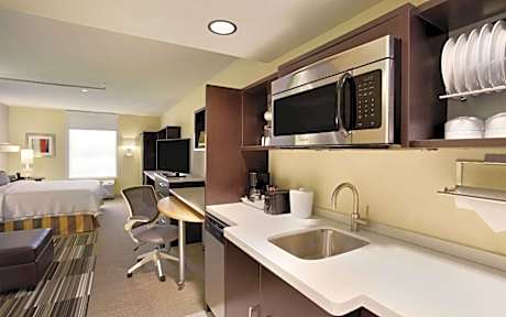 King Studio Suite - Non-Smoking