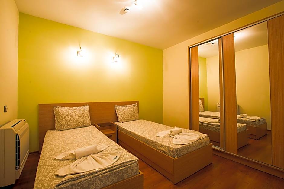 Aparthotel Marina Holiday Club - All Inclusive & Free Parking