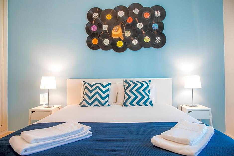 Vinyl Flat Bed & Breakfast - Rooms