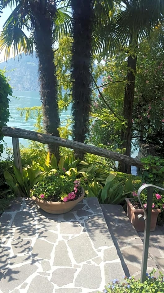 L'Oleandro sul Lago d'Iseo B&B