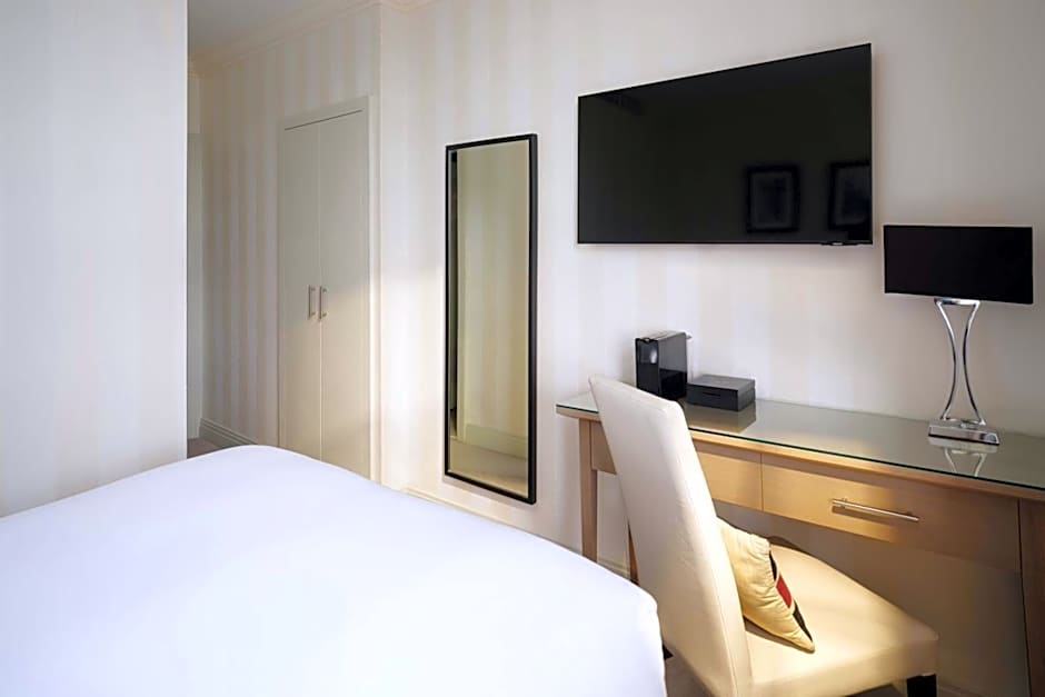 Hotel Xenia, Autograph Collection by Marriott