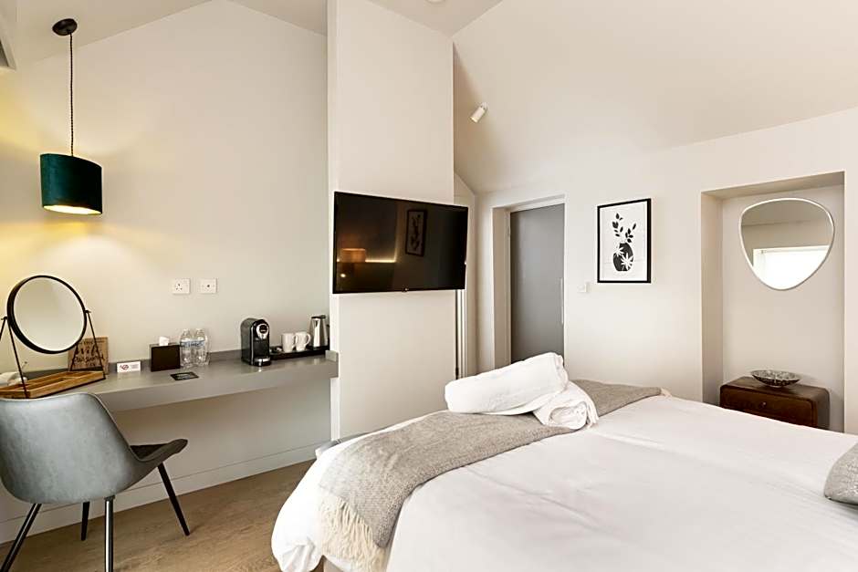 The Roost on Rock Road