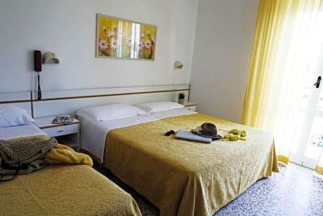 Economy Triple Room