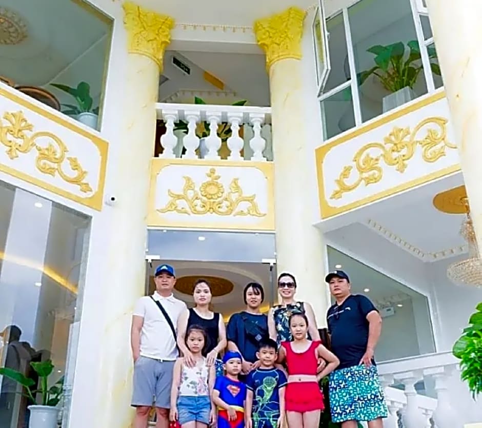 Quang Anh Hotel by The Moment