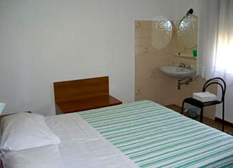 Triple Room with Shared Bathroom