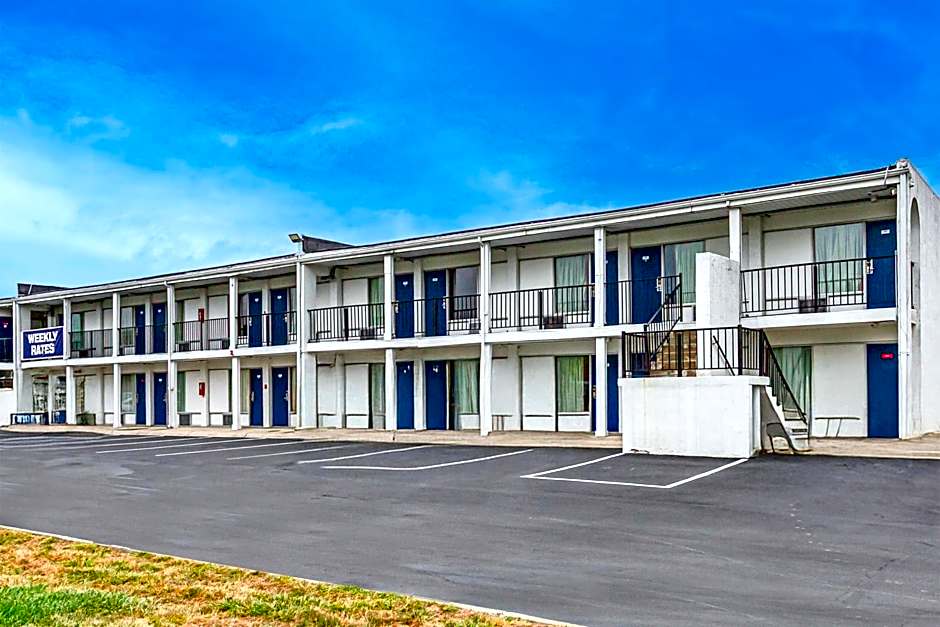 Relax Inn by OYO Columbus OH I 70