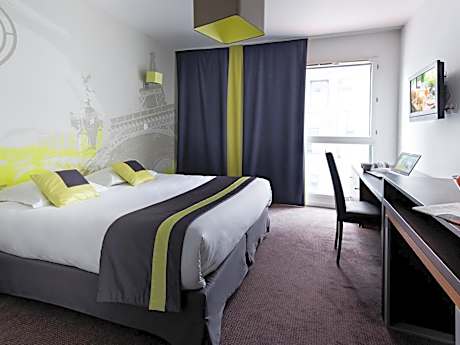 Studio Superior (1-2 Adults)