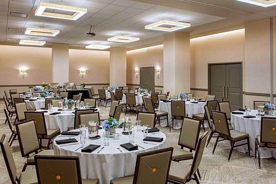 Cambria Hotel Philadelphia Downtown Center City