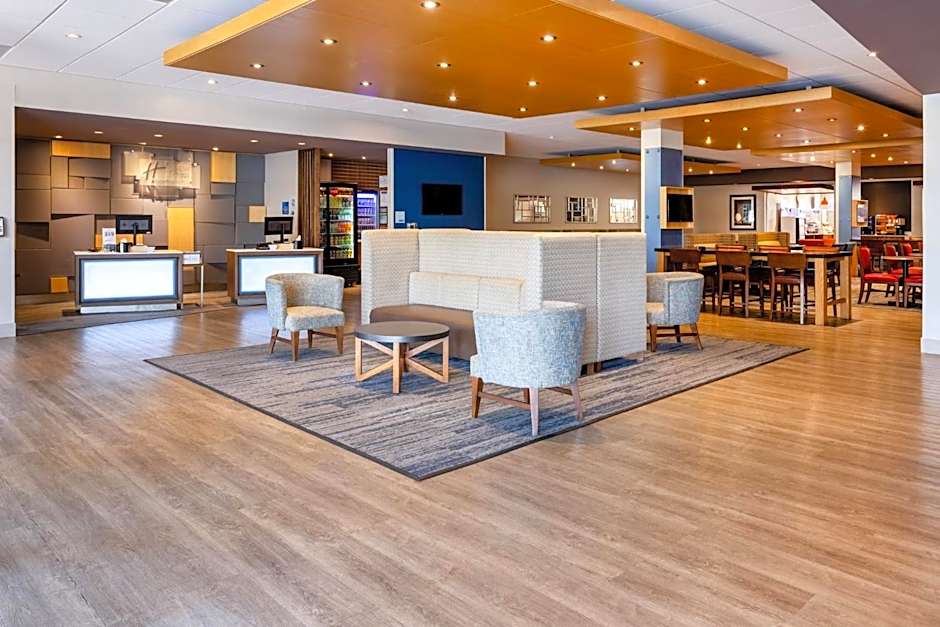 Holiday Inn Express & Suites Ft. Washington - Philadelphia By IHG