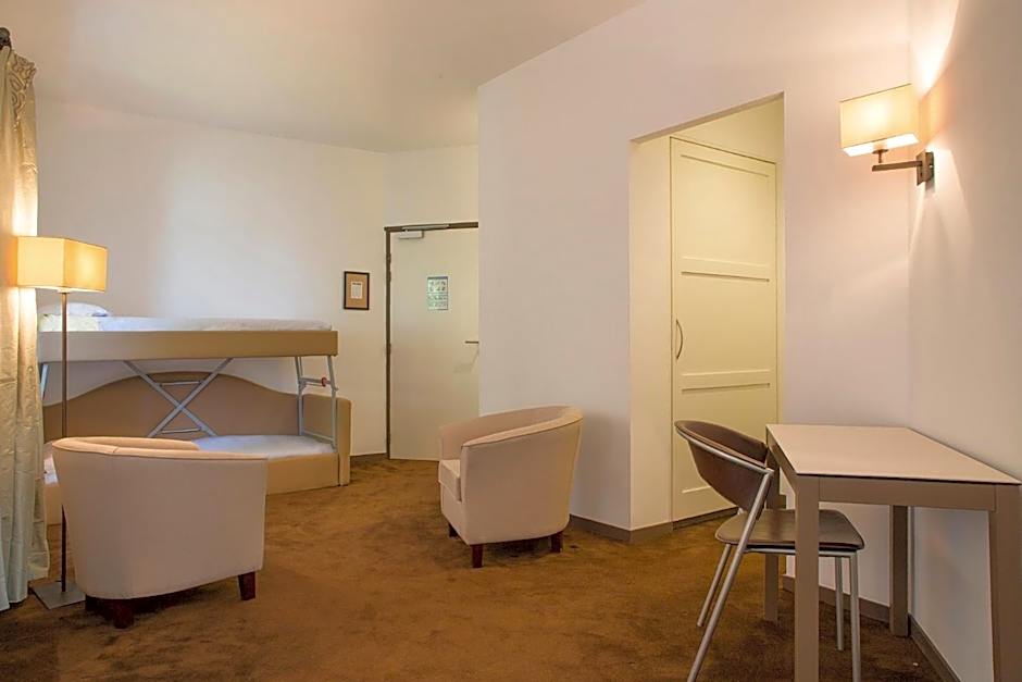 Clos de Vallombreuse, The Originals Relais (Relais du Silence)